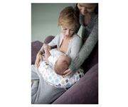 Coj�n Fabita Motherhood Flores Lila