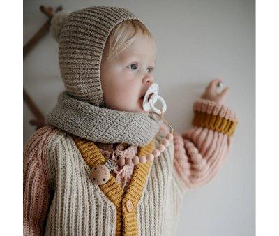 Attache-sucette Mushie Cleo Muted Yellow