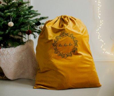 Saco de Natal de veludo amarelo