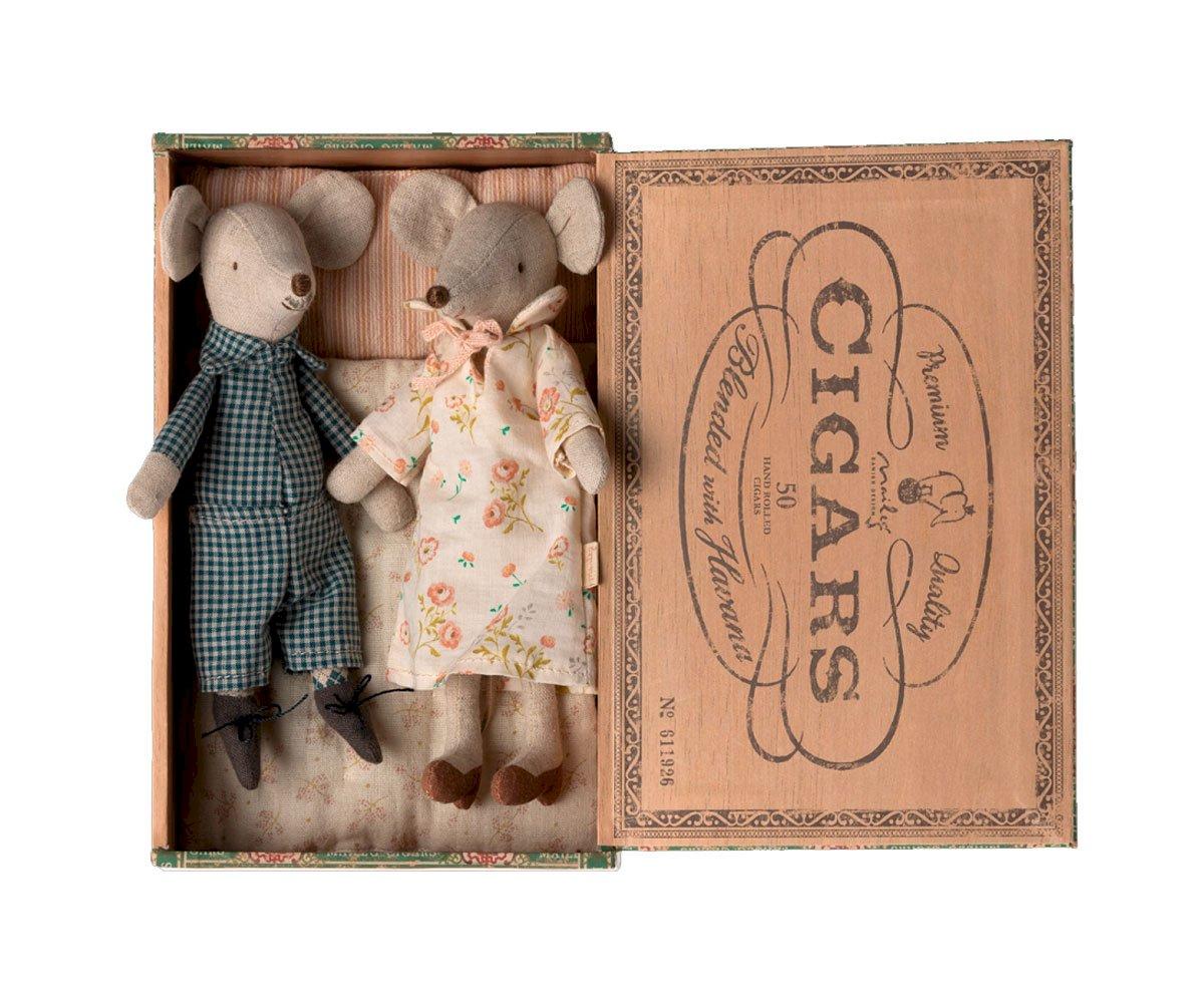 Topi Grandma & Grandpa Mice in Box