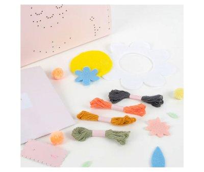 Kit Maleta de Bordado Flowers