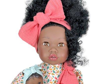 Mueca Alika con Beb Pelo Rizado Coral