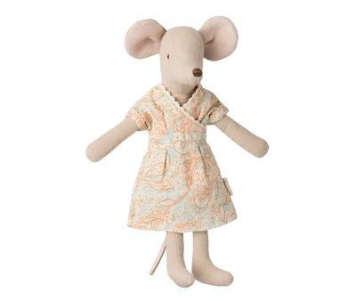 Mam Ratn con Vestido Floral